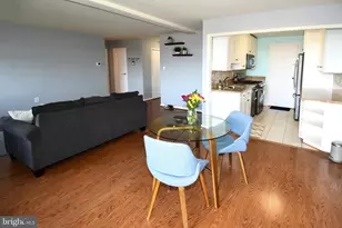 10201 Grosvenor Pl, Rockville, MD 20852 - Photo 12
