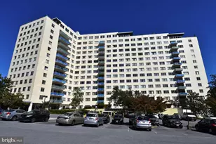 10201 Grosvenor Pl, Rockville, MD 20852 - Photo 36