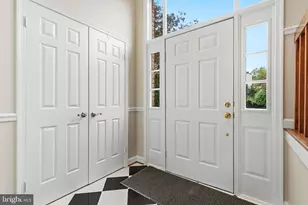 4828 Cloister Dr, Rockville, MD 20852 - Photo 2