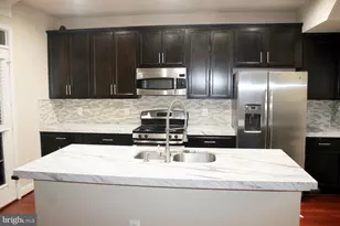 11888 Country Squire Way, Clarksburg, MD 20871 - Photo 4