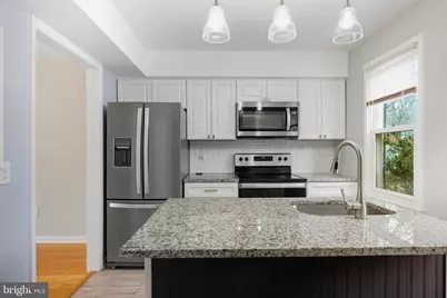 8 Supreme Court #24-4, Gaithersburg, MD 20878 - Photo 10