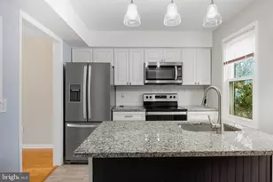 8 Supreme Ct, Gaithersburg, MD 20878 - Photo 10