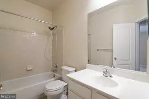 1017 Grand Champion Dr, Rockville, MD 20850 - Photo 24