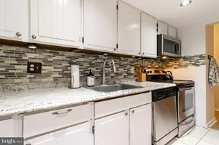 13143 Dairymaid Dr, Germantown, MD 20874 - Photo 8