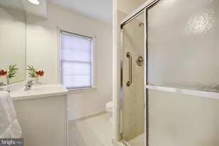 10904 Wickshire Way, Rockville, MD 20852 - Photo 26