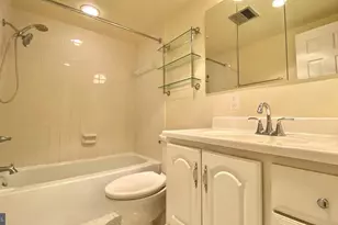 4601 N Park Ave, Chevy Chase, MD 20815 - Photo 18