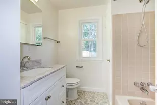 10541 Farnham Dr, Bethesda, MD 20814 - Photo 52