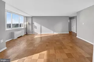 10500 Rockville Pik, Rockville, MD 20852 - Photo 8