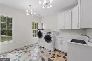 9919 Logan Dr, Potomac, MD 20854 - Photo 30
