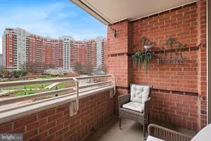 5809 Nicholson Ln, North Bethesda, MD 20852 - Photo 4