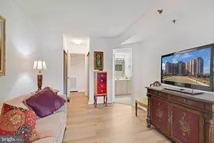 5809 Nicholson Ln, North Bethesda, MD 20852 - Photo 6