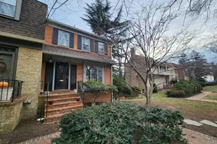 10923 Wickshire Way, Rockville, MD 20852 - Photo 2