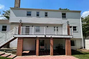 9304 Bells Mill Rd, Potomac, MD 20854 - Photo 4