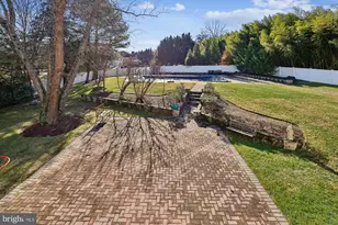 9304 Bells Mill Rd, Potomac, MD 20854 - Photo 68