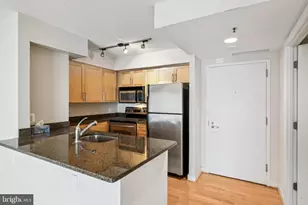 7500 Woodmont Ave, Bethesda, MD 20814 - Photo 14