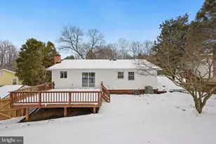 889 Diamond Dr, Gaithersburg, MD 20878 - Photo 30