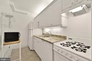 4515 Willard Ave, Chevy Chase, MD 20815 - Photo 12