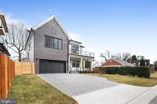 5203 Sangamore Rd, Bethesda, MD 20816 - Photo 2