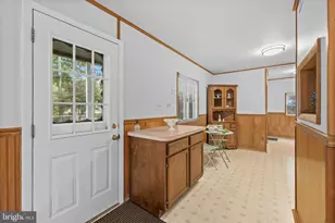 4 Russell Rd, Cabin John, MD 20818 - Photo 12