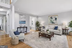 13222 Maplecrest Dr, Potomac, MD 20854 - Photo 6