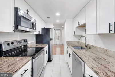 20210 Maple Leaf Court, Gaithersburg, MD 20886 - Photo 2