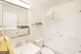 23 Honey Brook Ln, Gaithersburg, MD 20878 - Photo 18