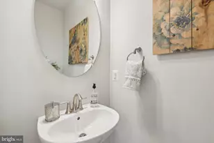 8152 Tompkins St, Rockville, MD 20855 - Photo 10