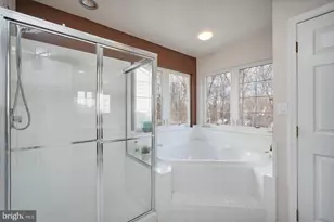 22 Waddington Ct, Rockville, MD 20850 - Photo 26