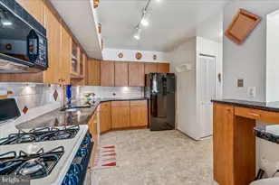 9039 Sligo Creek Pkwy, Silver Spring, MD 20901 - Photo 4