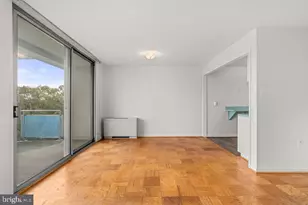 10201 Grosvenor Pl, Rockville, MD 20852 - Photo 10