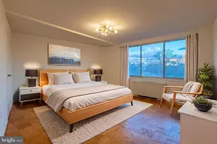 10201 Grosvenor Pl, Rockville, MD 20852 - Photo 4