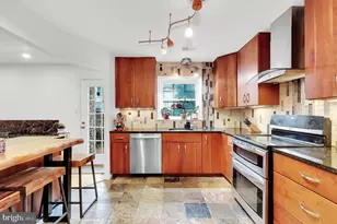 10804 Brewer House Rd, Rockville, MD 20852 - Photo 16