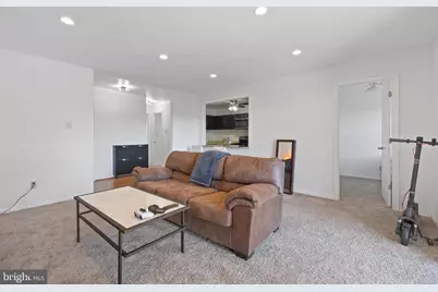 804 Quince Orchard Boulevard #201, Gaithersburg, MD 20878 - Photo 4