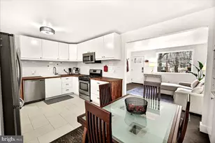 11206 Ashley Dr, Rockville, MD 20852 - Photo 24