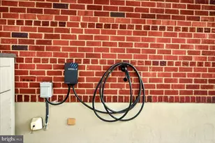 11206 Ashley Dr, Rockville, MD 20852 - Photo 6