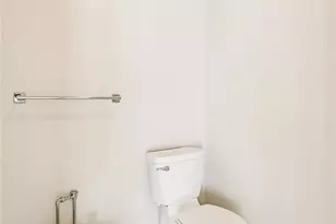 9939 Bentcross Dr, Potomac, MD 20854 - Photo 34