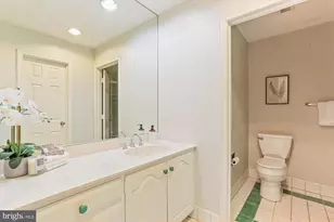 9939 Bentcross Dr, Potomac, MD 20854 - Photo 50