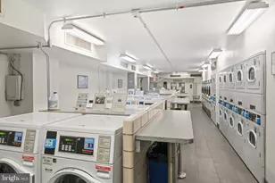 10401 Grosvenor Pl, Rockville, MD 20852 - Photo 18