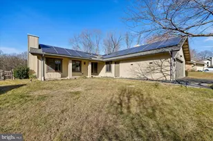 20444 Aspenwood Ln, Montgomery Village, MD 20886 - Photo 1