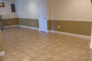 19 Allenhurst Ct, Gaithersburg, MD 20878 - Photo 2