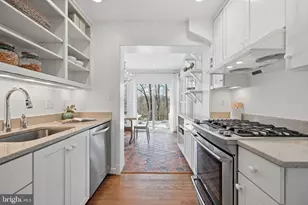 9634 Parkwood Dr, Bethesda, MD 20814 - Photo 10