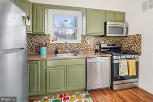 11814 College View Dr, Silver Spring, MD 20902 - Photo 6