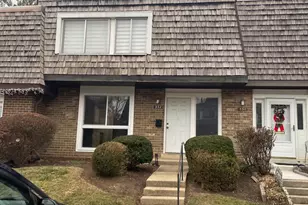 352 W Deer Park Rd, Gaithersburg, MD 20877 - Photo 1