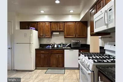 6042 Loganwood Drive, Rockville, MD 20852 - Photo 8