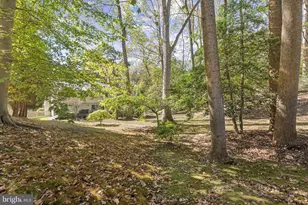 8033 Cypress Grove Ln, Cabin John, MD 20818 - Photo 2