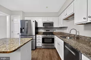 18707 Little Star Ln, Germantown, MD 20874 - Photo 4