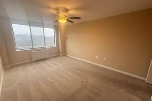 10201 Grosvenor Pl, Rockville, MD 20852 - Photo 10