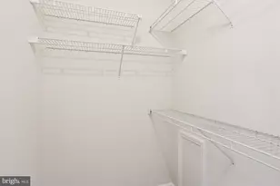 5708 Chapman Mill Dr, Rockville, MD 20852 - Photo 16