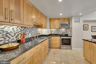 4601 N Park Ave, Chevy Chase, MD 20815 - Photo 10