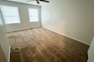 11 Fenceline Dr, Gaithersburg, MD 20878 - Photo 16